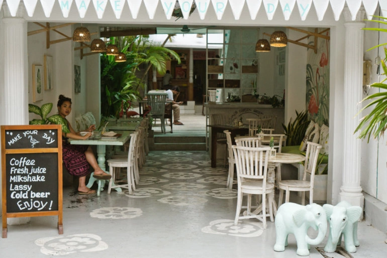 Charming tropical café with colonial architecture and relaxed seating inside Galle Fort, Sri Lanka.